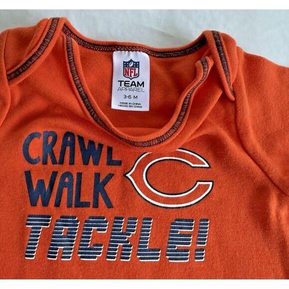 Chicago Bears One Piece Creeper Orange Short Sleeve Crawl Walk Tackle NFL 3M-6M - Picture 2 of 5
